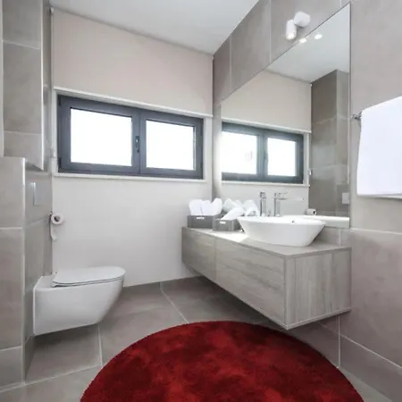 Elegant Cozy With Beautiful Features Villa Trogir