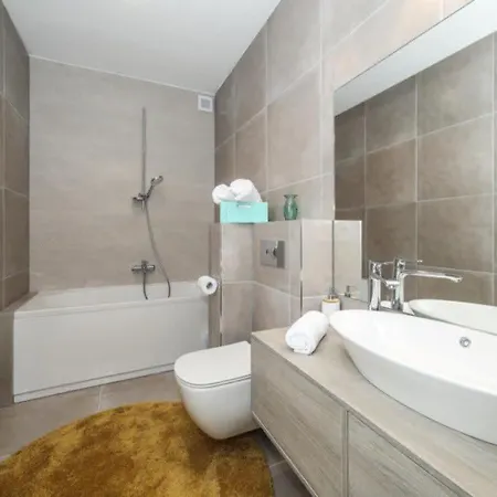 Villa Elegant Cozy With Beautiful Features Trogir