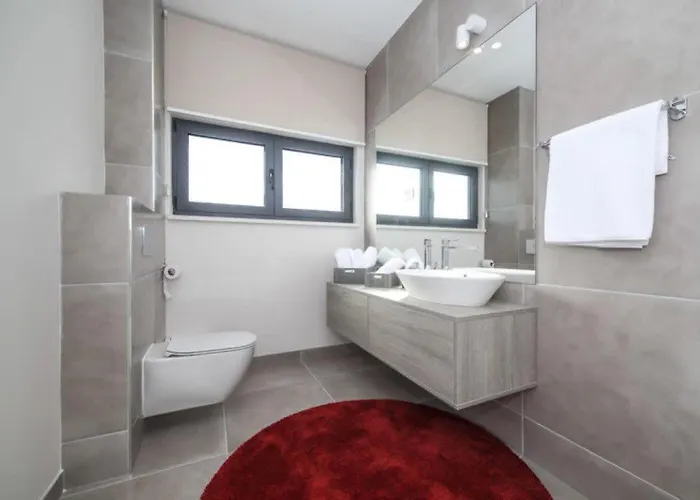 Elegant Cozy With Beautiful Features Villa Trogir