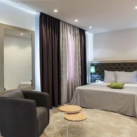 Elegant Cozy With Beautiful Features