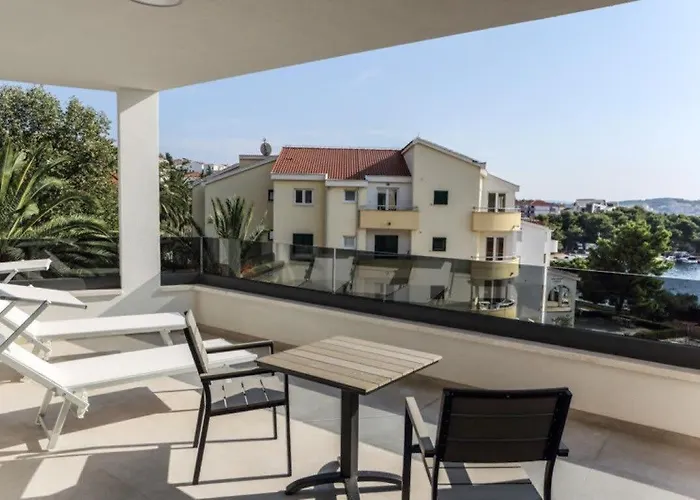 Villa Elegant Cozy With Beautiful Features *